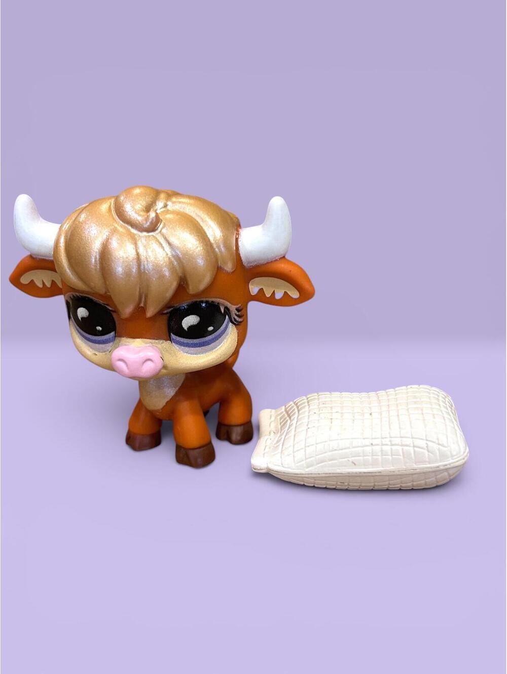 Littlest Pet Shop LPS #462 Bull Cow Gen 7 Wave 5 with Feed Accessory